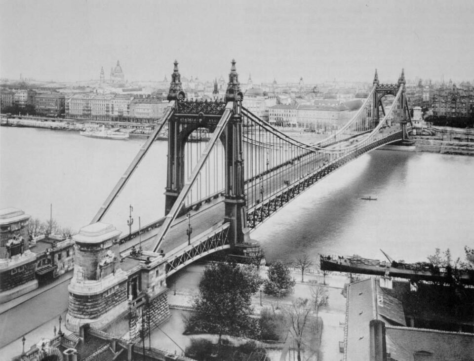 Eltűnt épületek és életképek, a háború előtti Budapestről