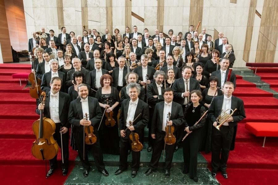 Események szorzata – Egy időben 2 online élő koncert