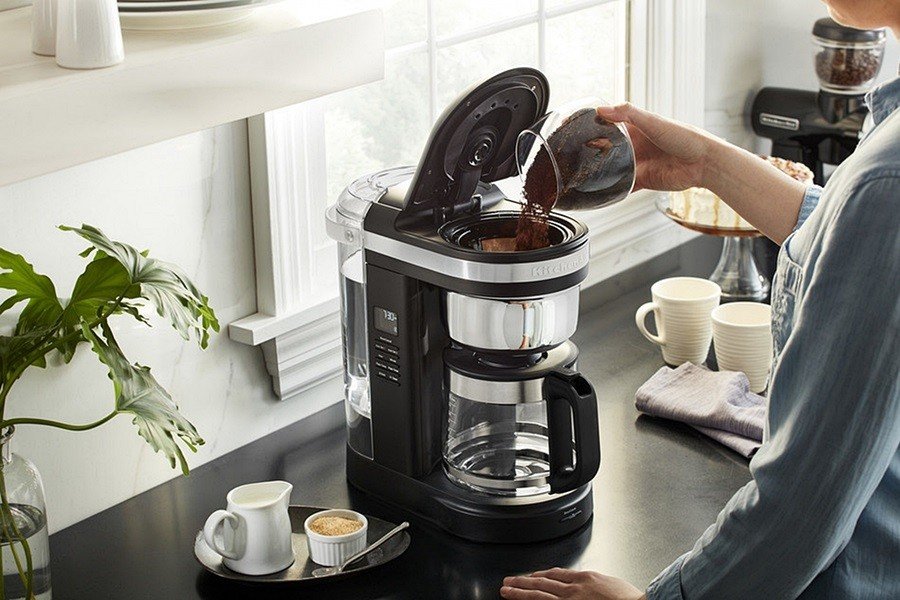 Százévesen talál ki újfajta kávéfőzőt a KitchenAid