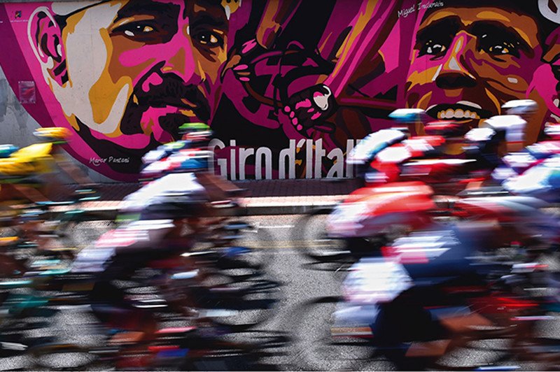 Giro d’Italia 2015 hivatalos évkönyv magyar fotóstól