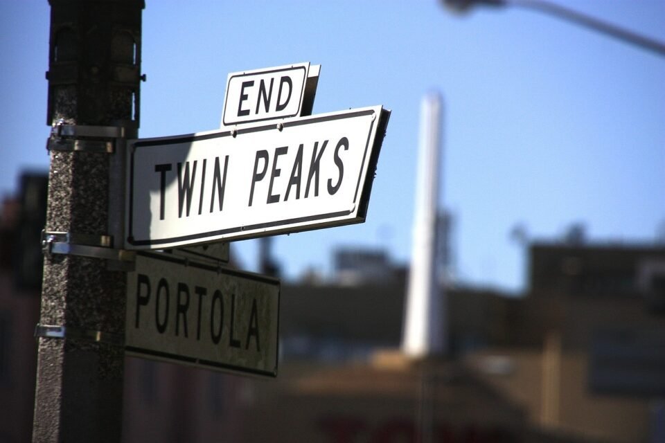 Kávé és cseresznyés pite: 26 év után folytatódik a Twin Peaks sorozat